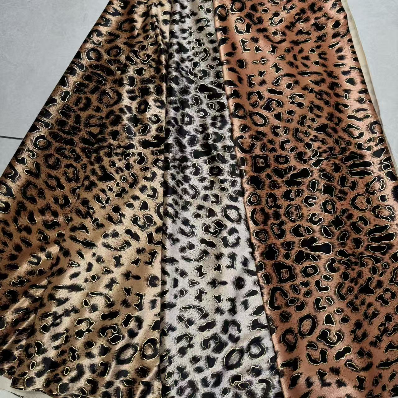 韩国绒印花豹纹