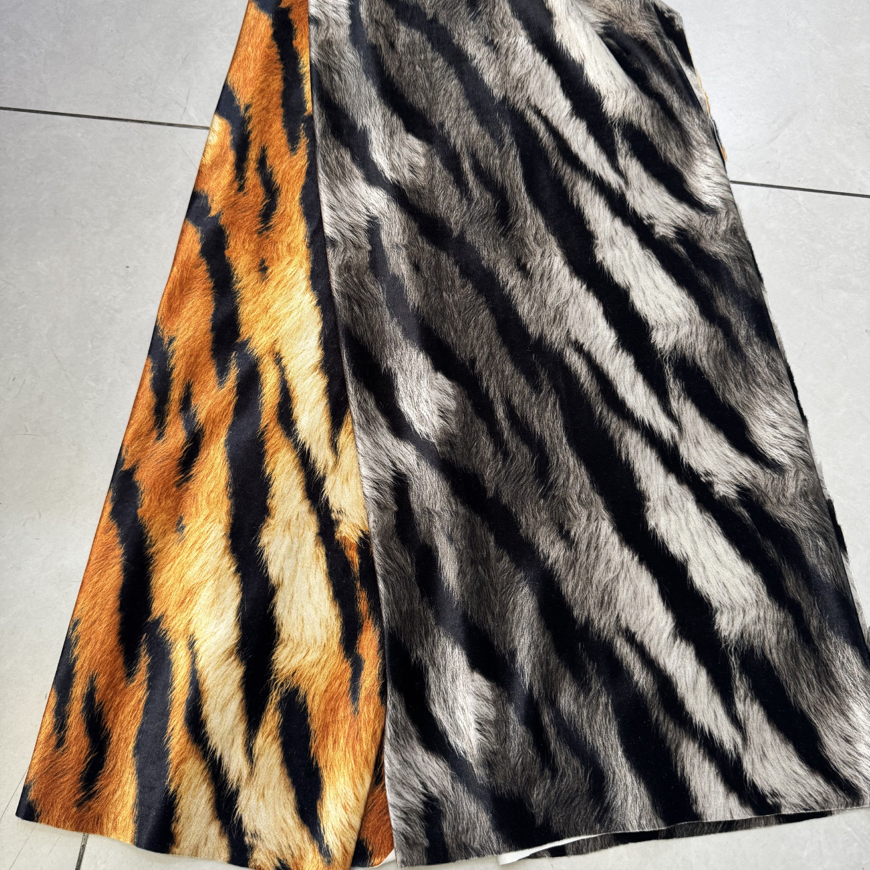 韩国绒印花豹纹