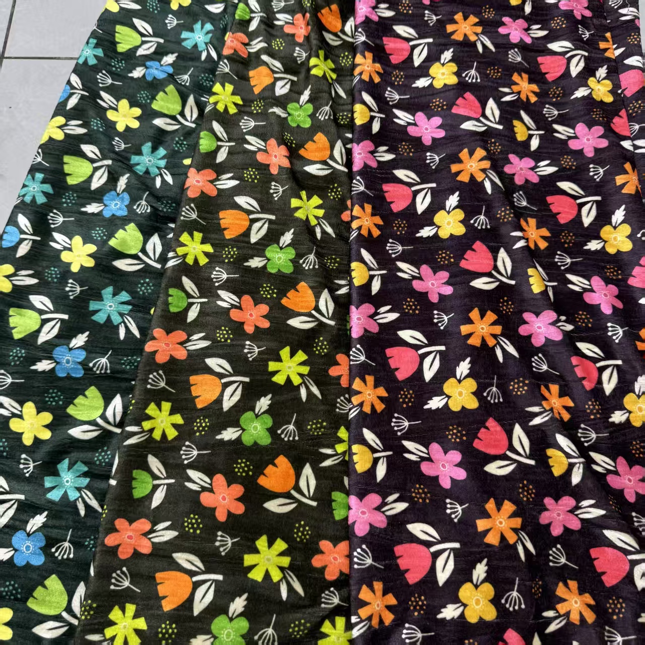 乱皱绒印花豹纹